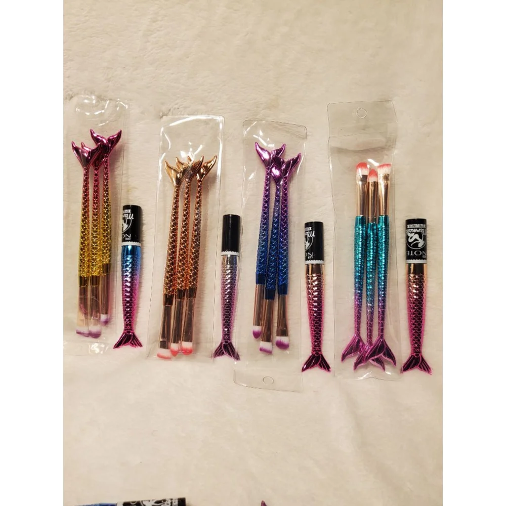 Mermaid Makeup Brushes and Mascara Set. Random color will be picked 1 of each.